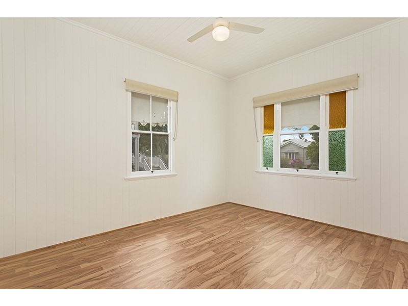 19 Carlton Terrace, Wynnum QLD 4178