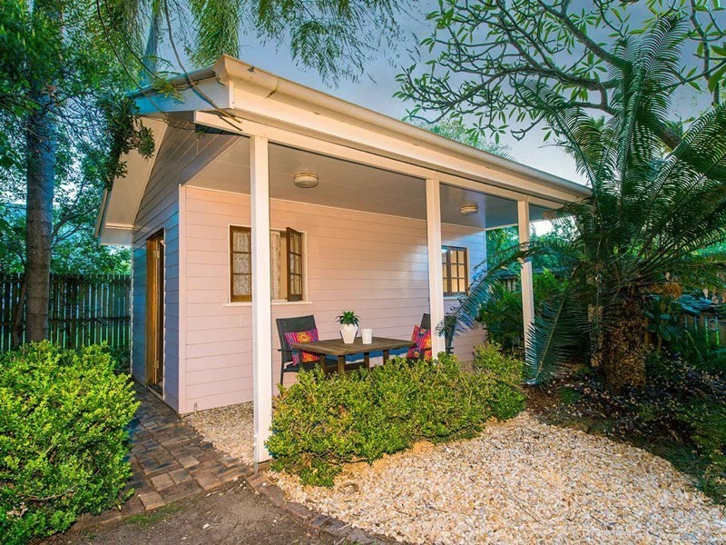 19 Carlton Terrace, Wynnum QLD 4178