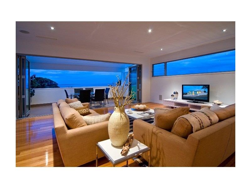 130 Carlton Terrace, Manly QLD 4179