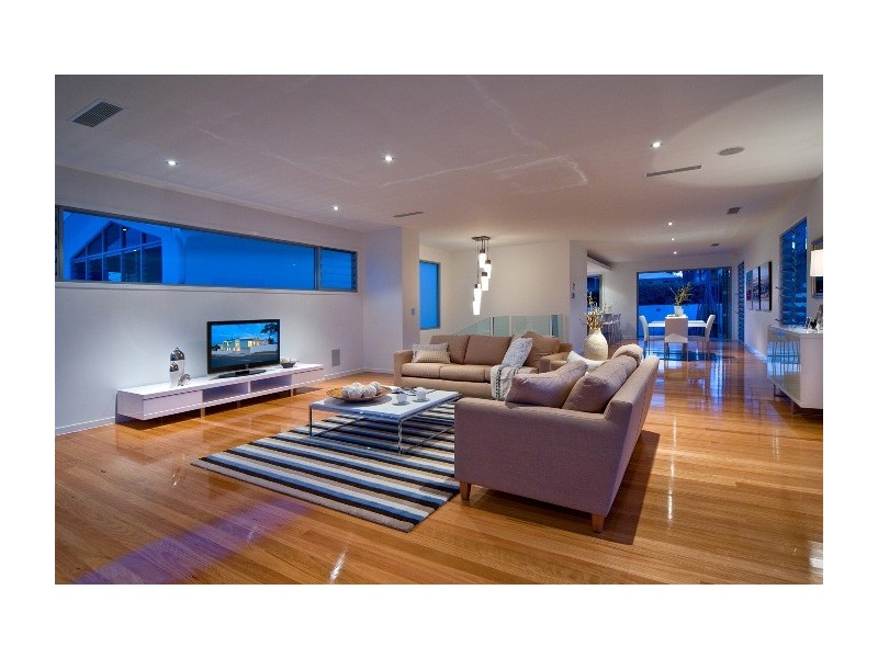 130 Carlton Terrace, Manly QLD 4179