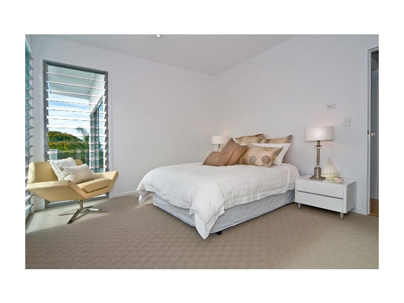 130 Carlton Terrace, Manly QLD 4179