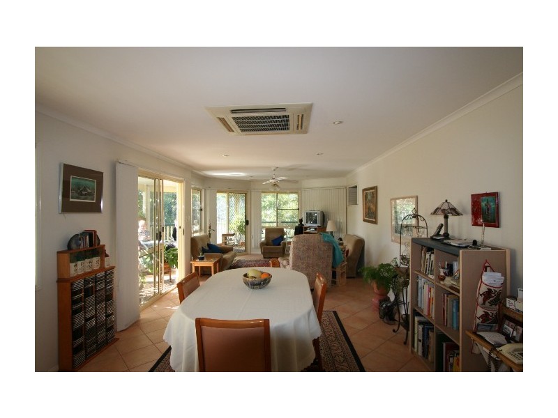 61 Gordon Parade, Manly QLD 4179