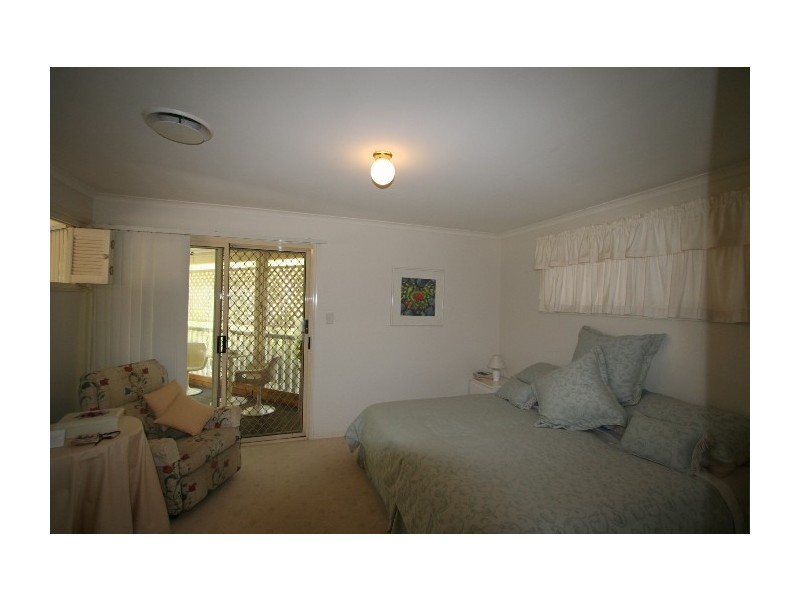 61 Gordon Parade, Manly QLD 4179