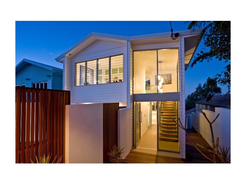 132 Carlton Terrace, Manly QLD 4179