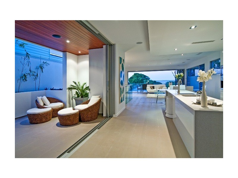 132 Carlton Terrace, Manly QLD 4179