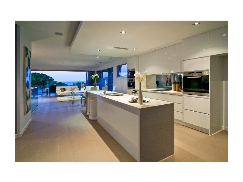 132 Carlton Terrace, Manly QLD 4179