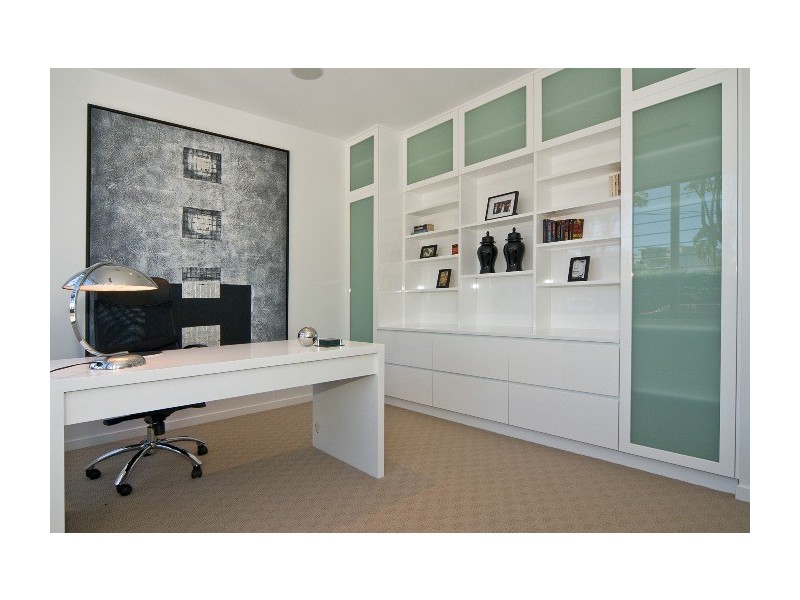 132 Carlton Terrace, Manly QLD 4179