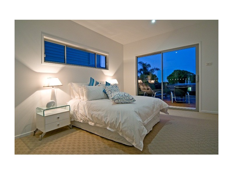 132 Carlton Terrace, Manly QLD 4179