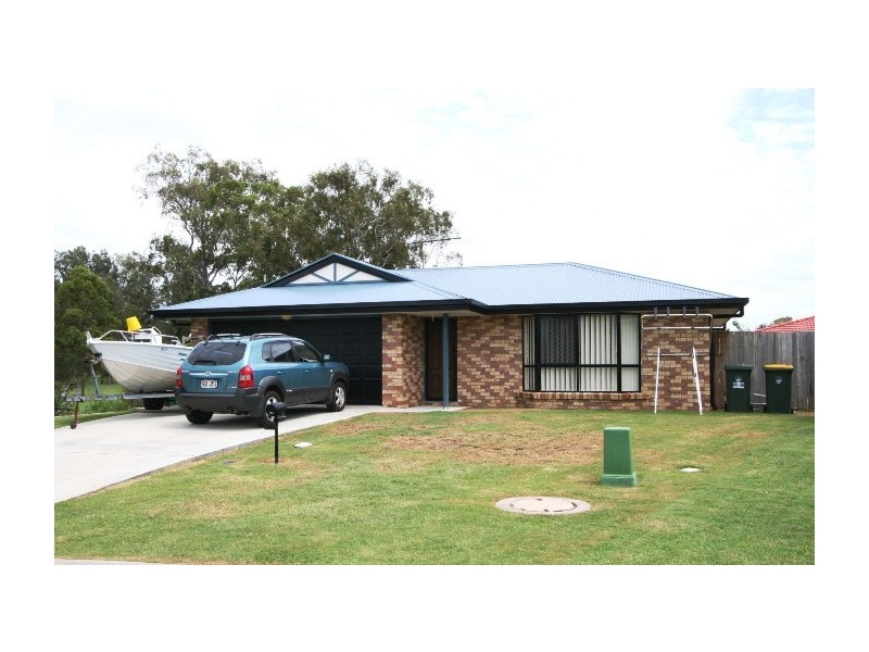 13 Westaway Place, Wynnum West QLD 4178