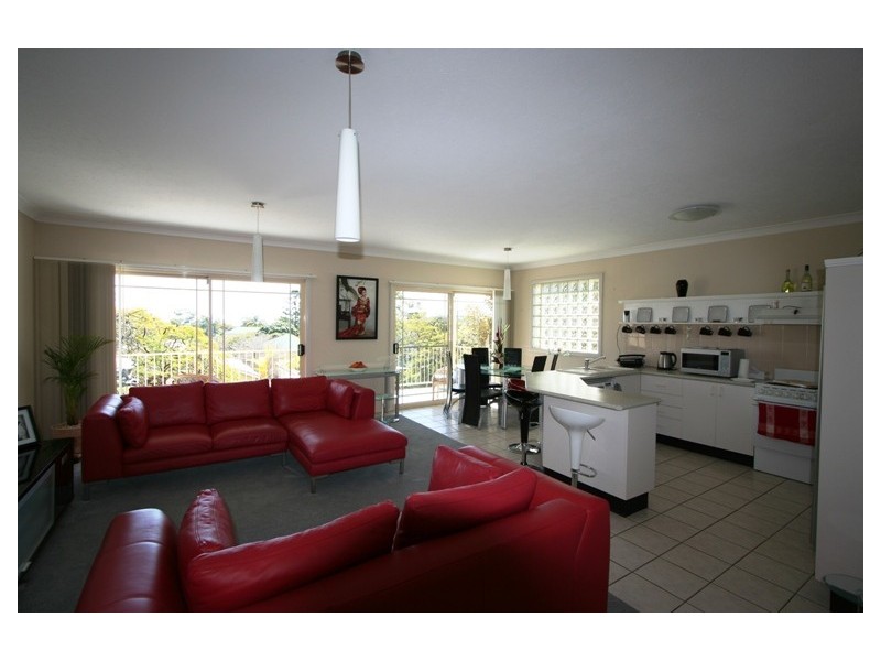 4/90 Ernest Street, Manly QLD 4179