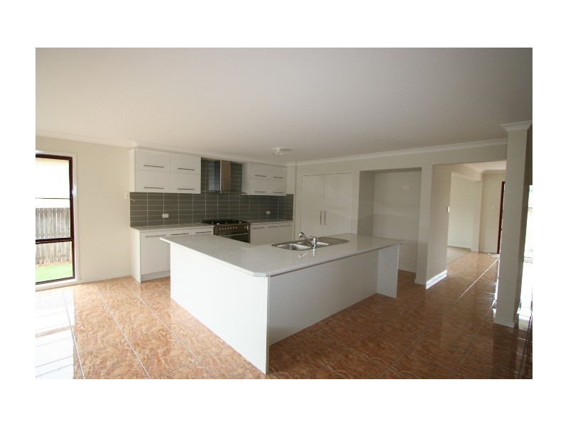 12 Dawson Drive, Manly West QLD 4179