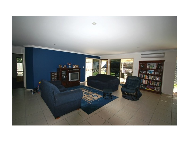 15 Darling Terrace, Wakerley QLD 4154