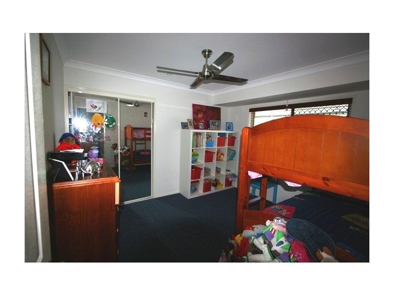 15 Darling Terrace, Wakerley QLD 4154