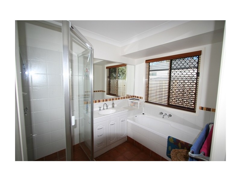 15 Darling Terrace, Wakerley QLD 4154