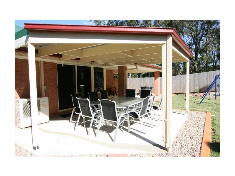 15 Darling Terrace, Wakerley QLD 4154