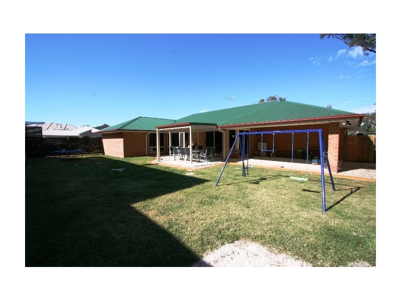 15 Darling Terrace, Wakerley QLD 4154
