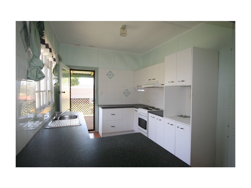 180 Whites Road, Lota QLD 4179