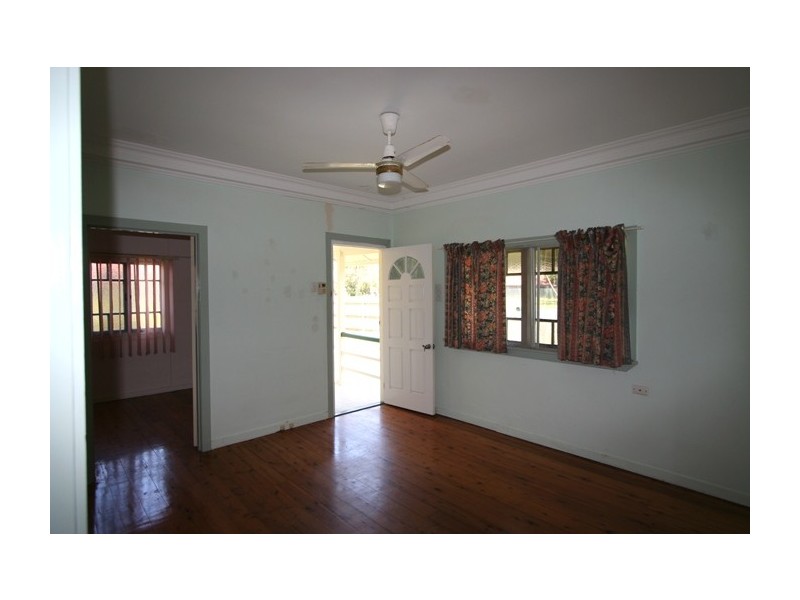 180 Whites Road, Lota QLD 4179