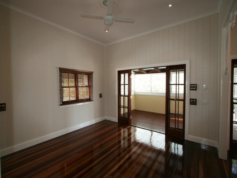 47 Yamboyna Street, Manly QLD 4179