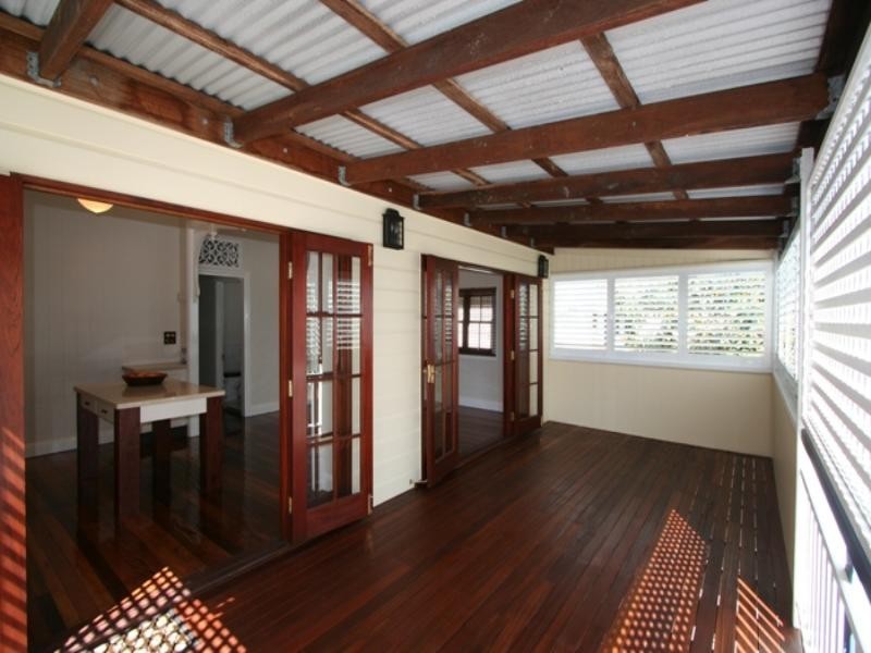 47 Yamboyna Street, Manly QLD 4179