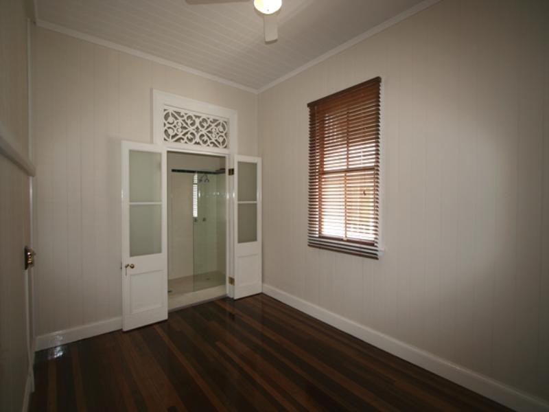 47 Yamboyna Street, Manly QLD 4179