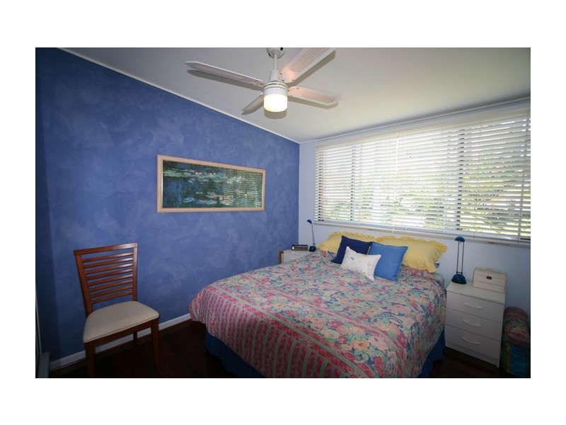 3,11 Arnold Street, Manly QLD 4179