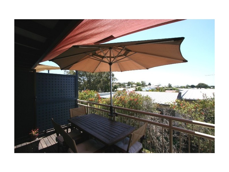 3,11 Arnold Street, Manly QLD 4179