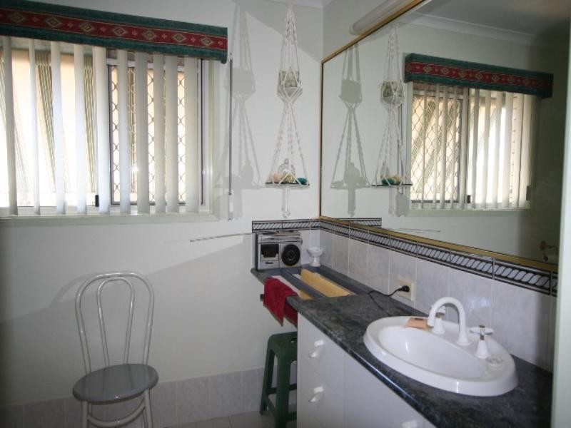 2 Cassiopeia Place, Wynnum QLD 4178