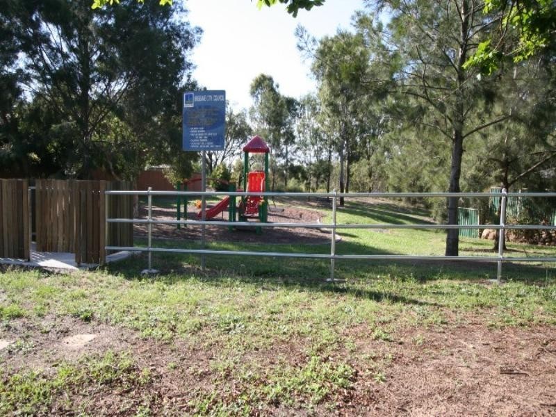 2 Cassiopeia Place, Wynnum QLD 4178