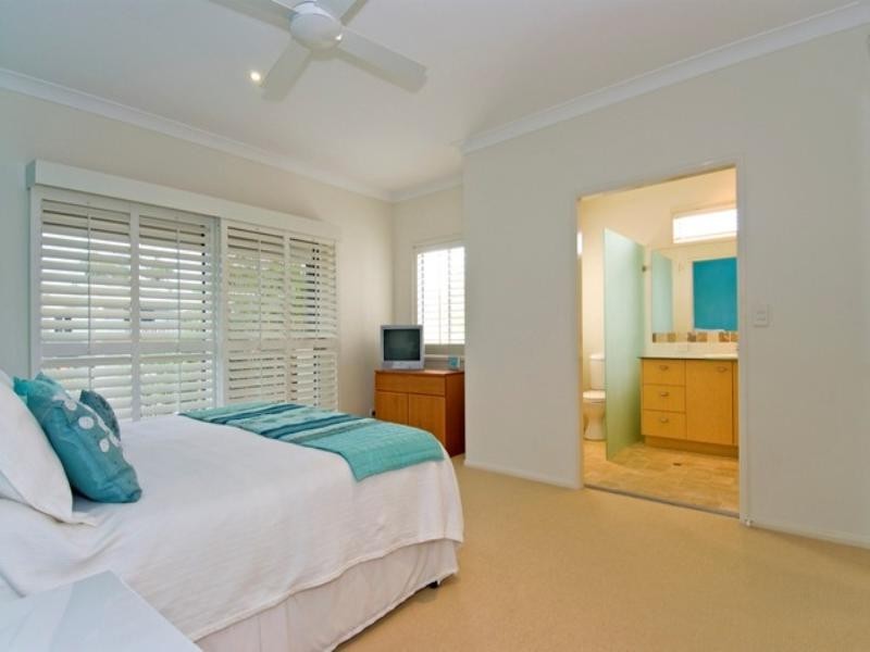 172 Stratton Terrace, Manly QLD 4179