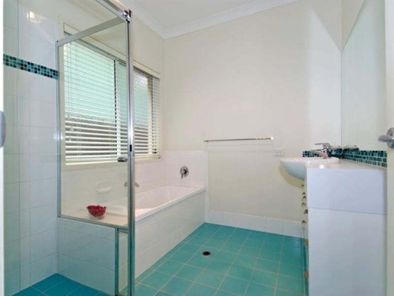 172 Stratton Terrace, Manly QLD 4179