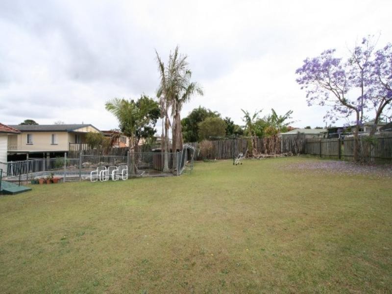 60 Killarney Avenue, Manly West QLD 4179