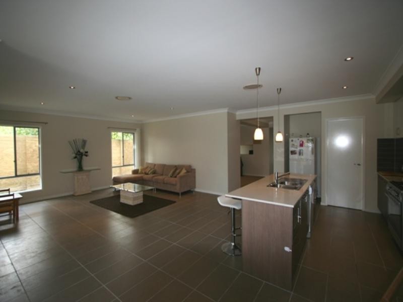 3 Red Gum Crescent, Wakerley QLD 4154