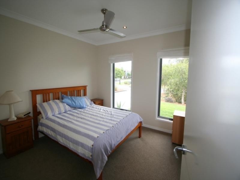 3 Red Gum Crescent, Wakerley QLD 4154