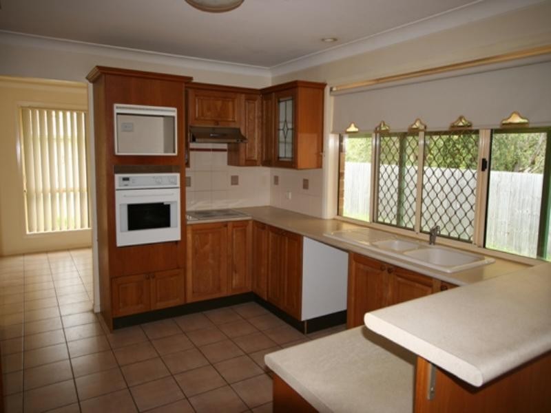 16 Solomon Crescent, Tingalpa QLD 4173