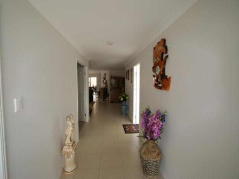 5 Tallis, Wakerley QLD 4154