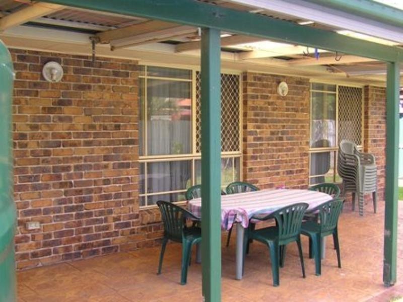 6 Miles Cresent, Manly West QLD 4179