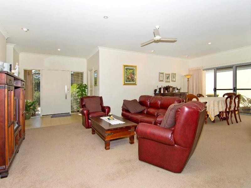 20 Hawksbury Cresent, Wakerley QLD 4154