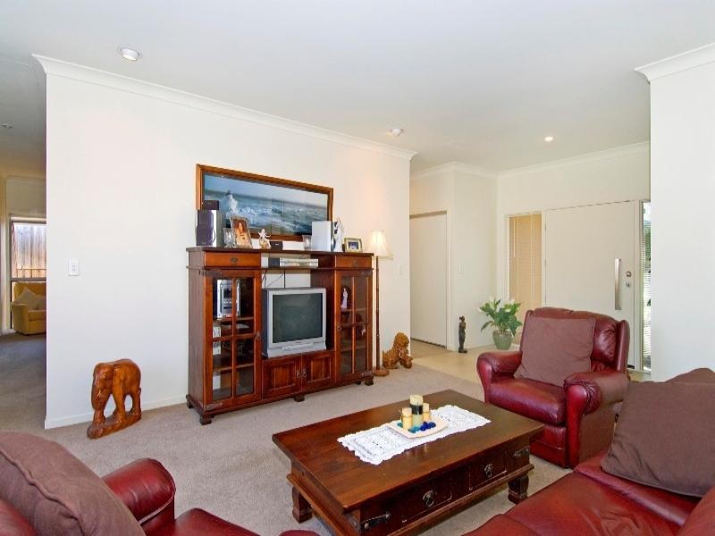 20 Hawksbury Cresent, Wakerley QLD 4154