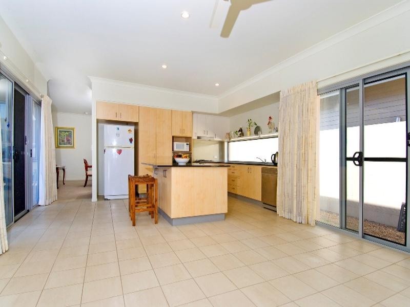 20 Hawksbury Cresent, Wakerley QLD 4154