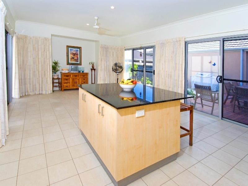 20 Hawksbury Cresent, Wakerley QLD 4154