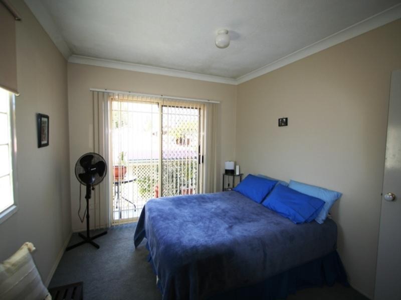 4/90 Ernest Street, Manly QLD 4179