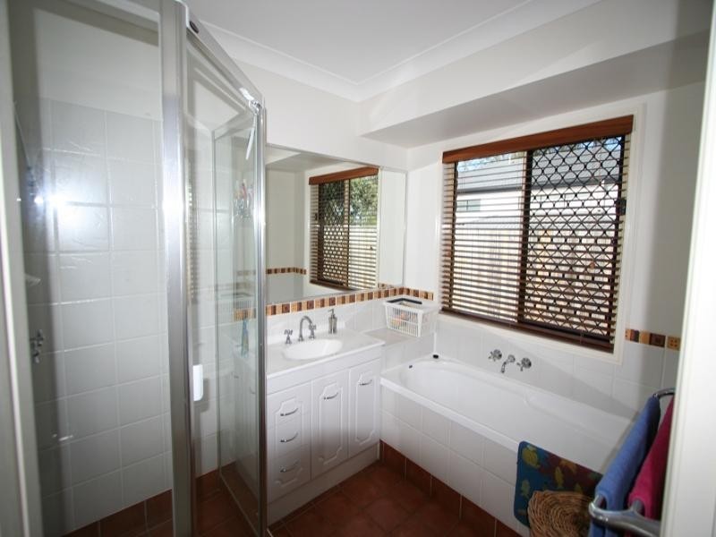 15 Darling Terrace, Wakerley QLD 4154