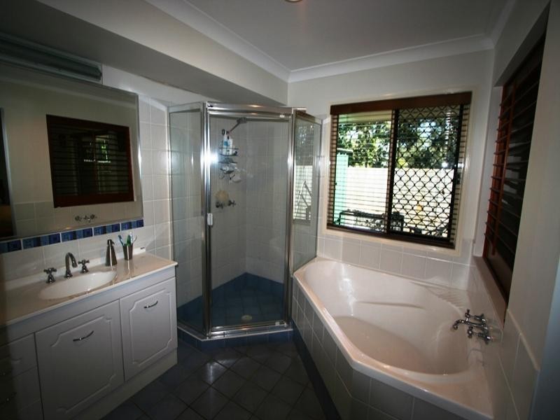 15 Darling Terrace, Wakerley QLD 4154