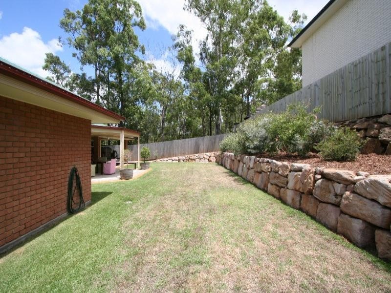 15 Darling Terrace, Wakerley QLD 4154
