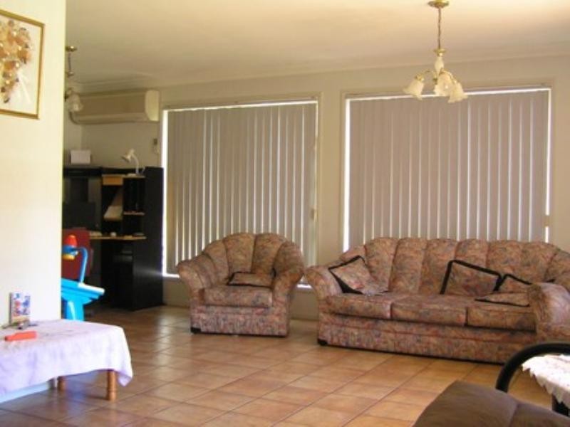 6 Miles Cresent, Manly West QLD 4179