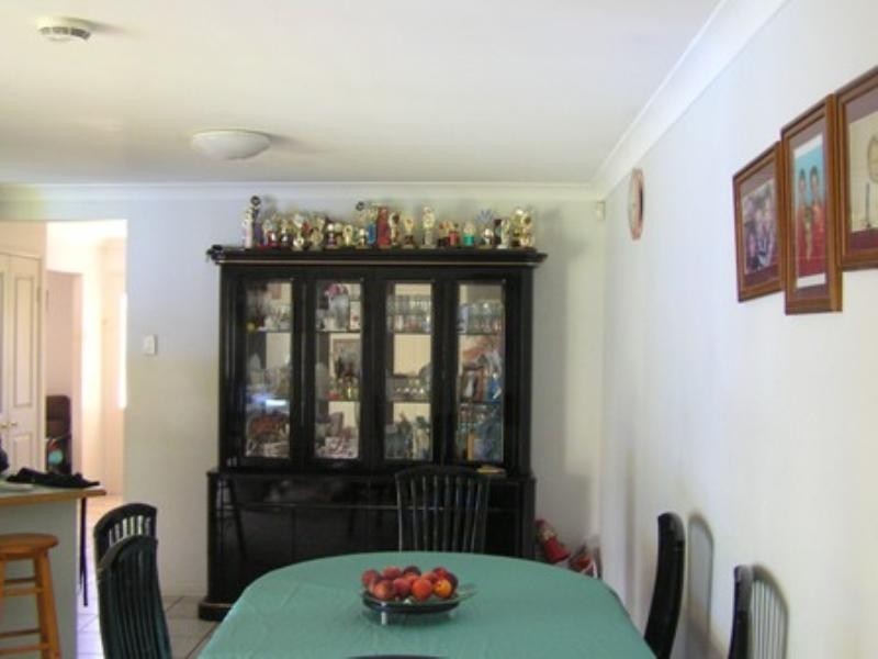 6 Miles Cresent, Manly West QLD 4179