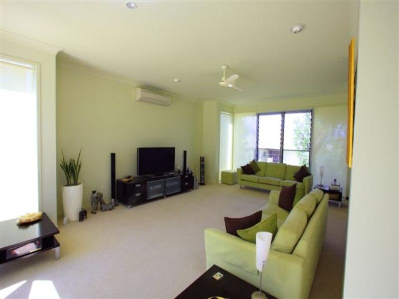 15 Hepburn Close, Wakerley QLD 4154