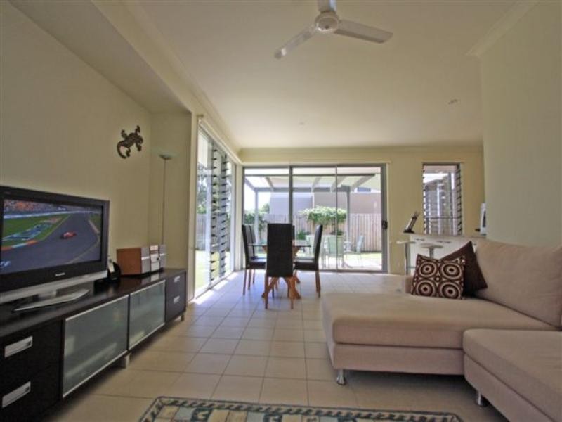 15 Hepburn Close, Wakerley QLD 4154