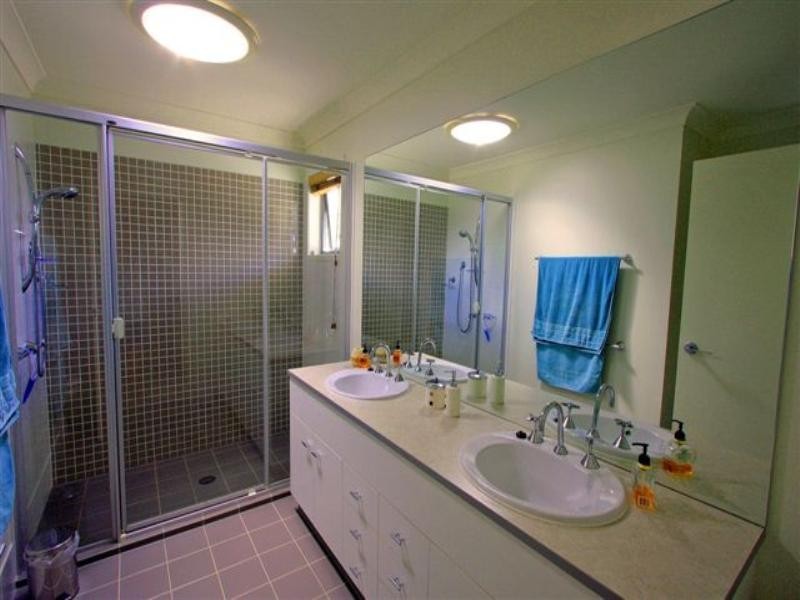 15 Hepburn Close, Wakerley QLD 4154